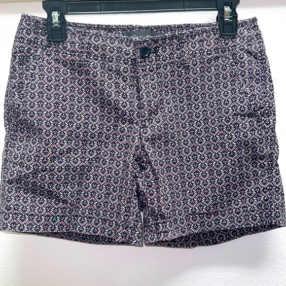 Eddie Bauer Shorts, Size 2 - Picture 1 of 8